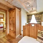 Miravidi A Cervinia Hotel 3*