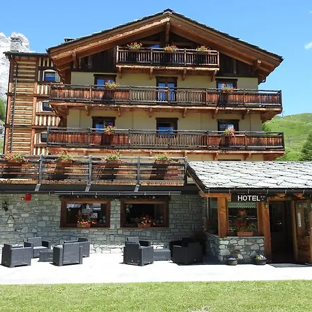 Hotel Miravidi A Cervinia 3*